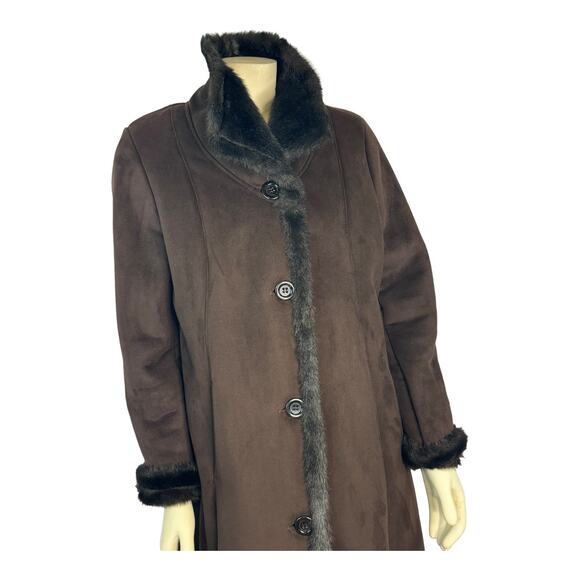 Vintage Jones New York's luxe style trimmed, faux fur long brown coat size large - Picture 14 of 17